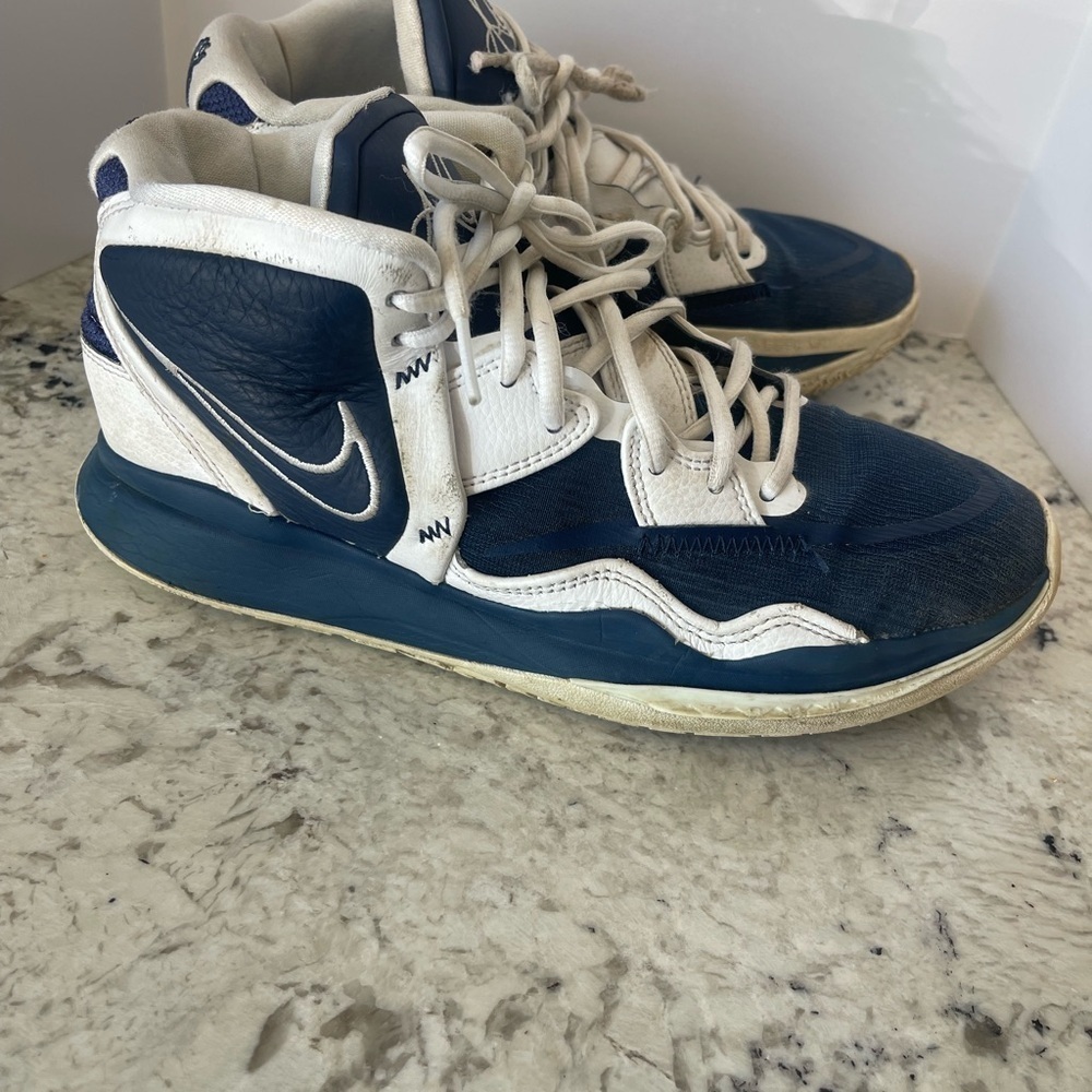 2022 Kyrie Infinity TB 'Midnight Navy' Size 8